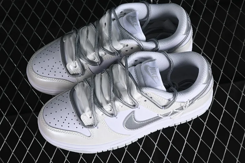 All Categories Nk SB Dunk Series Nk SB Dunk Low Low-top sneakers Nk Dunk Low Fresh silver ballet lace strap SB strap low-top casual sneakers DH9765-102